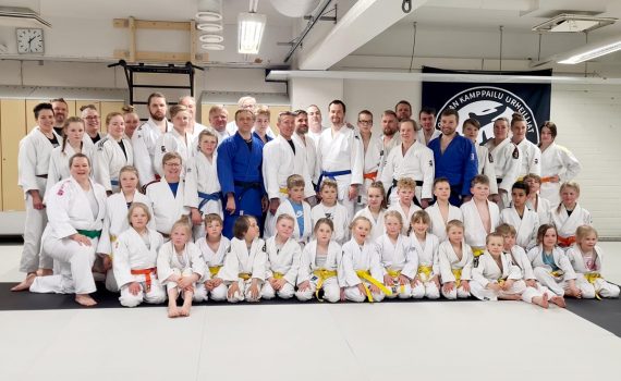 Ukilaisjudokat Alueleirillä Loimaalla.
