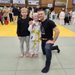 Mii Hiltunen otteli sarjavoittoon Vantaan Tikkurilassa. Miki Hiltunen toimi lämmittelyparina ja valmennuksesta vastasi Marko Hiltunen.