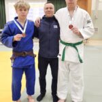 Kolme ukilaista muskettisoturia, Milo, Marko ja Miska Porvoon kisatatamilla.